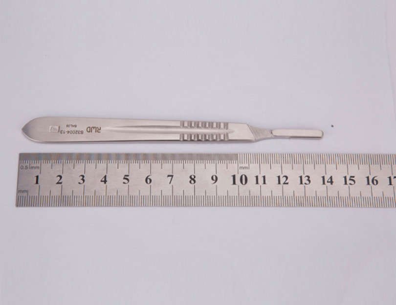 S32004-13 手术刀柄 4#（标准）-14cm 3.jpg