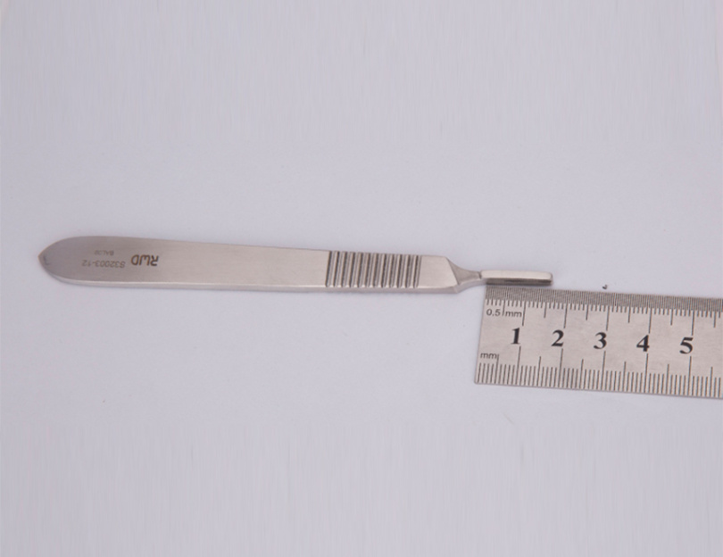 S32003-12 手術(shù)刀柄 3#（帶標(biāo)尺）-12.5cm 2.jpg