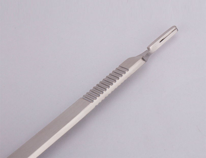 S32003-12 手术刀柄 3#（带标尺）-12.5cm 3.jpg